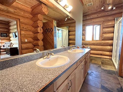 583030B Range Road 121, Rural Woodlands County, AB - Indoor Photo Showing Bathroom