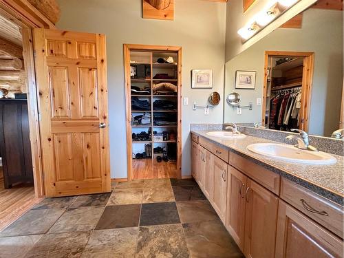 583030B Range Road 121, Rural Woodlands County, AB - Indoor Photo Showing Bathroom