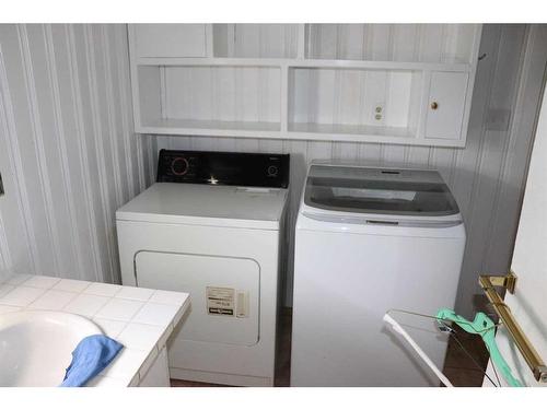 817 50 Street, Edson, AB - Indoor Photo Showing Laundry Room