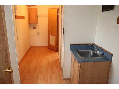 1021 20 Avenue, Marlboro, AB - Indoor Photo Showing Kitchen