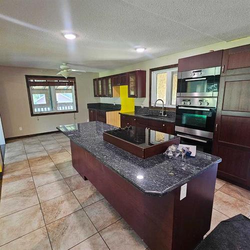 14411 Township Road 544, Rural Yellowhead County, AB - Indoor Photo Showing Kitchen