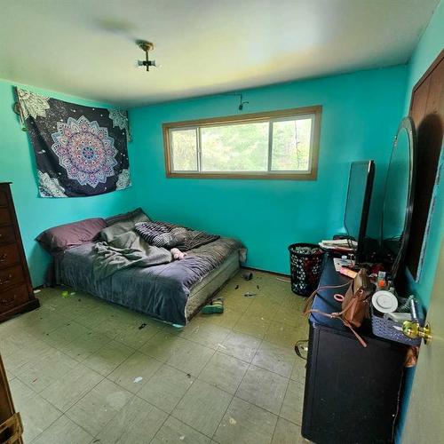 2103 11 Street, Marlboro, AB - Indoor Photo Showing Bedroom