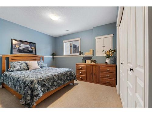 15 Park Point, Whitecourt, AB - Indoor Photo Showing Bedroom