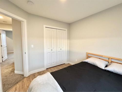 9511D 112 Street, Clairmont, AB - Indoor Photo Showing Bedroom