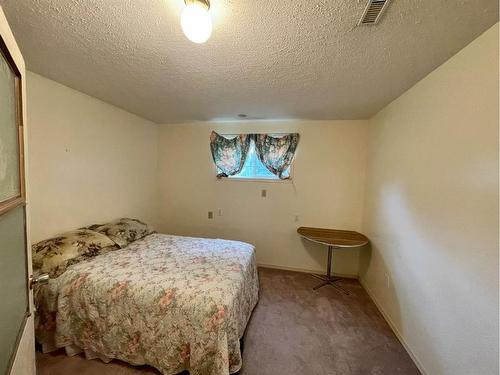 18302 Township Road 532, Rural Yellowhead County, AB - Indoor Photo Showing Bedroom