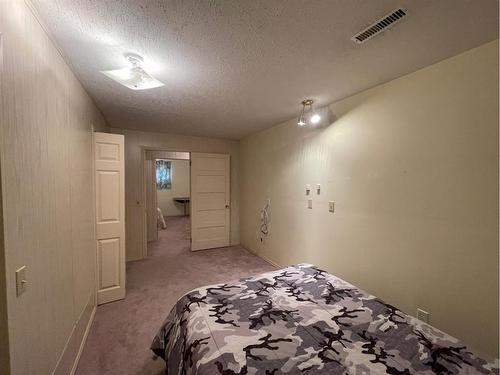 18302 Township Road 532, Rural Yellowhead County, AB - Indoor Photo Showing Bedroom