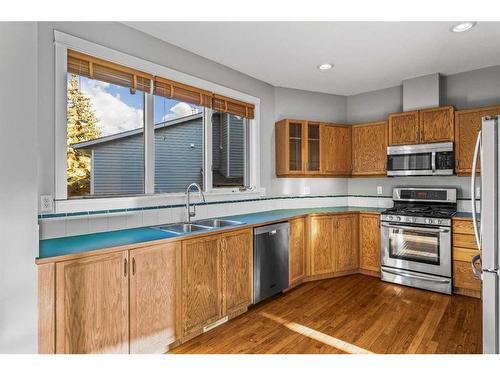 400-200 Rabbit Street, Banff, AB - Indoor Photo Showing Kitchen With Double Sink