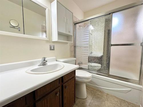 34 Windfall Drive, Whitecourt, AB - Indoor Photo Showing Bathroom