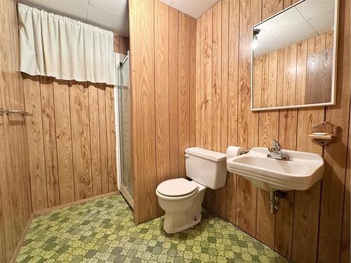 34 Windfall Drive, Whitecourt, AB - Indoor Photo Showing Bathroom