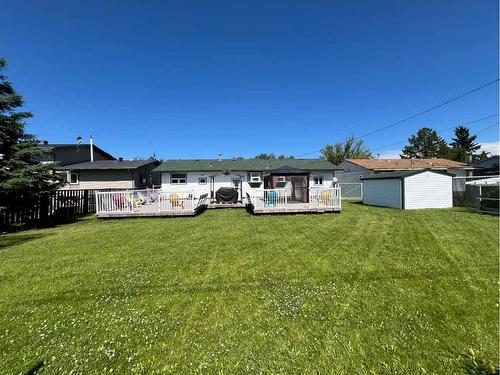 407 7 Avenue, Fox Creek, AB - Outdoor