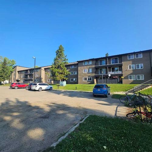 316A-5611 10 Avenue, Edson, AB - Outdoor With Balcony