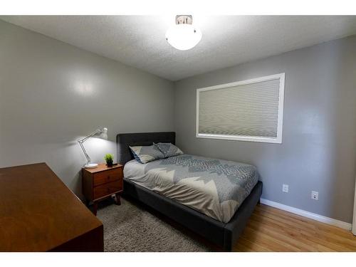 113 Parker Place, Hinton, AB - Indoor Photo Showing Bedroom