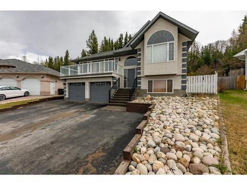 113 Parker Place, Hinton, AB - Outdoor