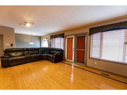 113 Parker Place, Hinton, AB - Indoor