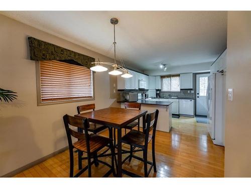 113 Parker Place, Hinton, AB - Indoor Photo Showing Dining Room