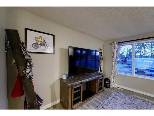 4238 8 Avenue, Edson, AB - Indoor