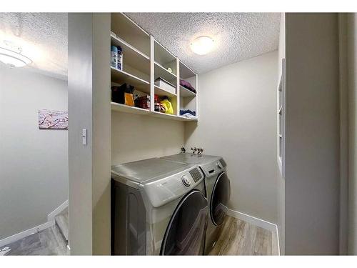 4238 8 Avenue, Edson, AB - Indoor Photo Showing Laundry Room