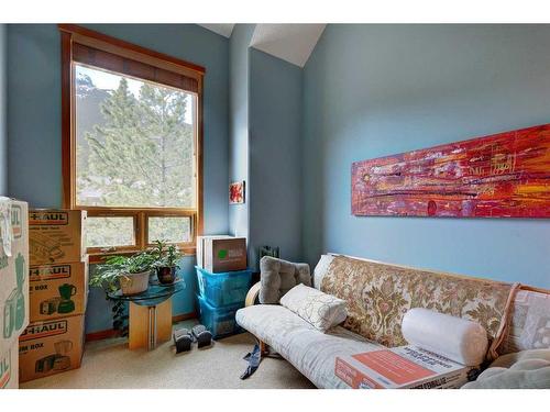 222-107 Armstrong Place, Canmore, AB - Indoor Photo Showing Living Room