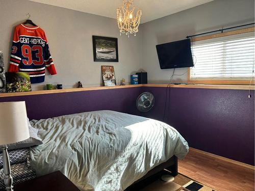 51 Kreiner Crescent, Whitecourt, AB - Indoor Photo Showing Bedroom