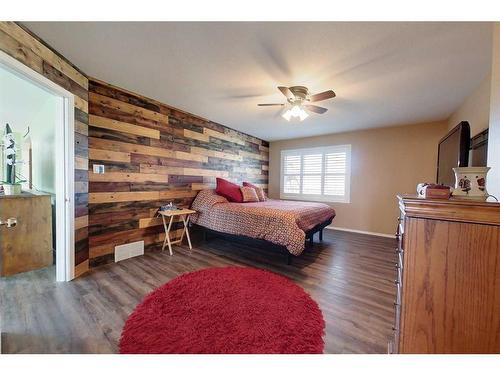 723049 Range Road 53, Rural Lesser Slave River No. 124, M.D. Of, AB - Indoor Photo Showing Bedroom