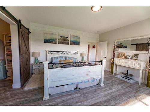 516B Seabolt Estates, Rural Yellowhead County, AB - Indoor Photo Showing Bedroom