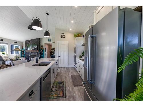 516B Seabolt Estates, Rural Yellowhead County, AB - Indoor Photo Showing Kitchen