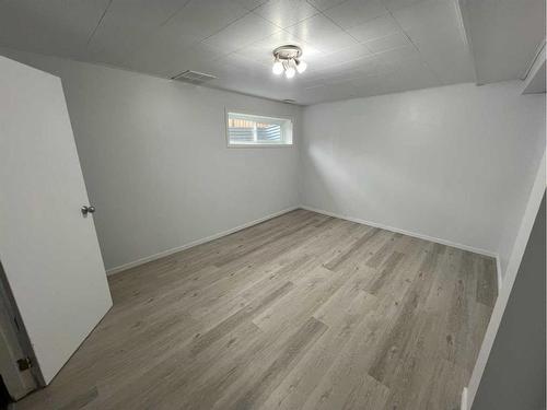 537-457 Collinge Road, Hinton, AB - Indoor Photo Showing Other Room