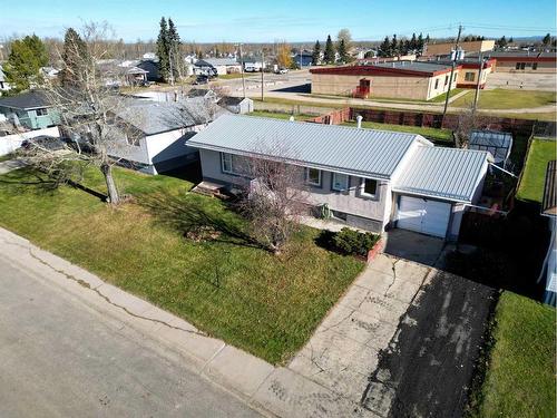 712 3 Avenue, Fox Creek, AB - Outdoor