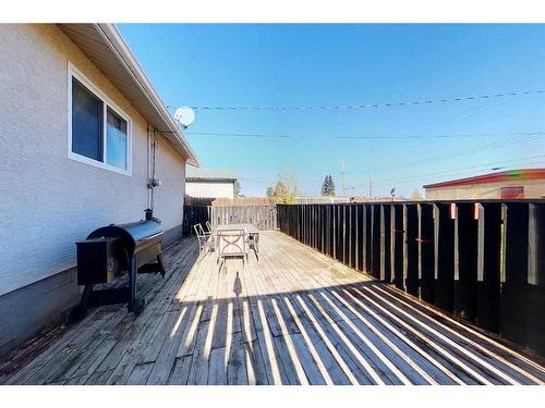 712 3 Avenue, Fox Creek, AB - Outdoor With Deck Patio Veranda With Exterior