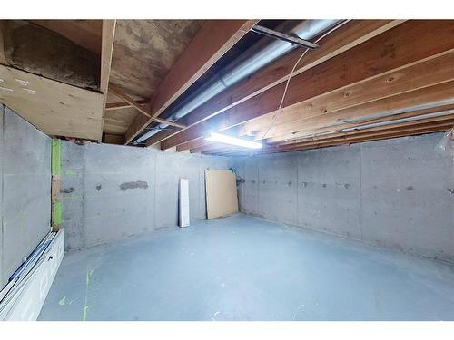 705 8 Street, Fox Creek, AB - Indoor Photo Showing Basement