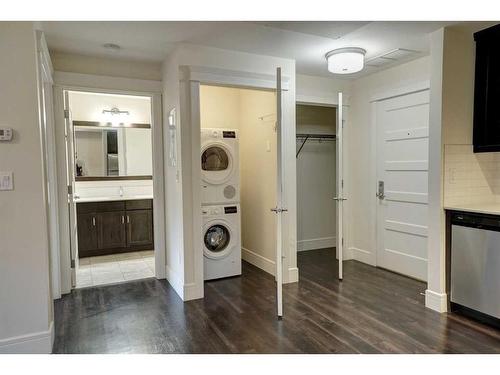 306-808 Spring Creek Drive, Canmore, AB - Indoor Photo Showing Laundry Room