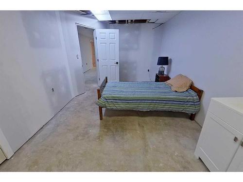 682004-Range Road 220.5, Rural Athabasca County, AB - Indoor Photo Showing Bedroom