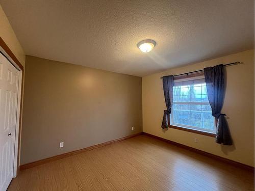 #303-4330A 55 Avenue, Whitecourt, AB - Indoor Photo Showing Other Room