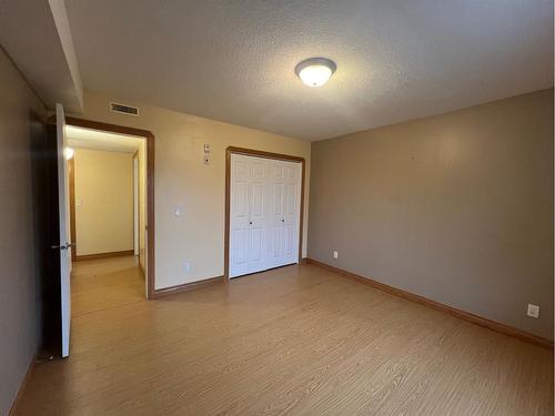 #303-4330A 55 Avenue, Whitecourt, AB - Indoor Photo Showing Other Room