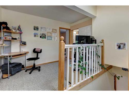 1-426 Marten Street, Banff, AB - Indoor