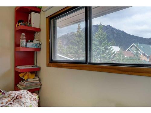 1-426 Marten Street, Banff, AB - Indoor