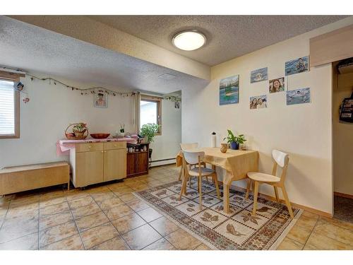 1-426 Marten Street, Banff, AB - Indoor