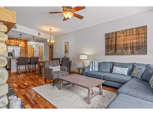 309-701 Benchlands Trail, Canmore, AB - Indoor Photo Showing Living Room