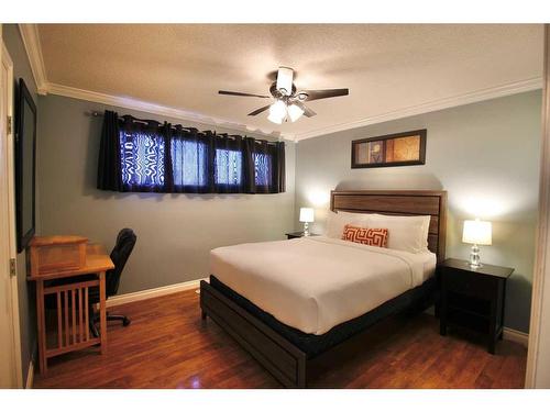 106 Chetamon Drive, Hinton, AB - Indoor Photo Showing Bedroom