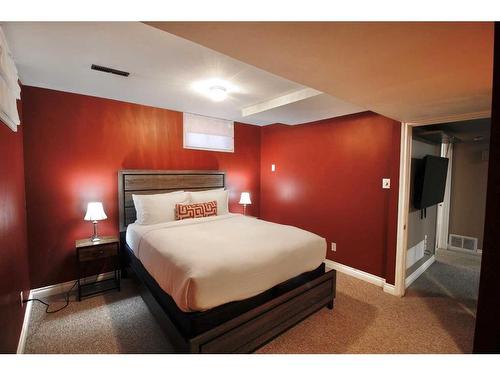 106 Chetamon Drive, Hinton, AB - Indoor Photo Showing Bedroom