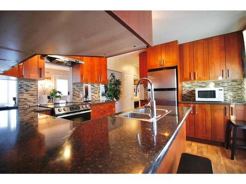 106 Chetamon Drive, Hinton, AB - Indoor Photo Showing Kitchen With Double Sink