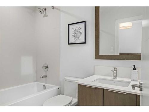 301B-209 Stewart Creek Rise, Canmore, AB - Indoor Photo Showing Bathroom