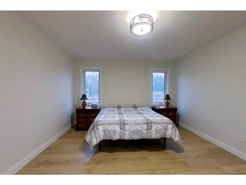 37-16511 Township Road 532A, Rural Yellowhead County, AB - Indoor Photo Showing Bedroom