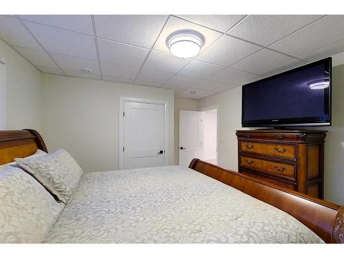 37-16511 Township Road 532A, Rural Yellowhead County, AB - Indoor Photo Showing Bedroom