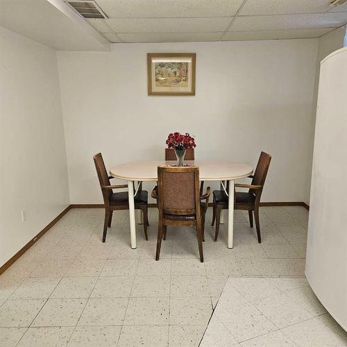 4827 5 Avenue, Edson, AB - Indoor Photo Showing Dining Room