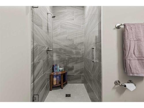 701-102 Stewart Creek Rise, Canmore, AB - Indoor Photo Showing Bathroom