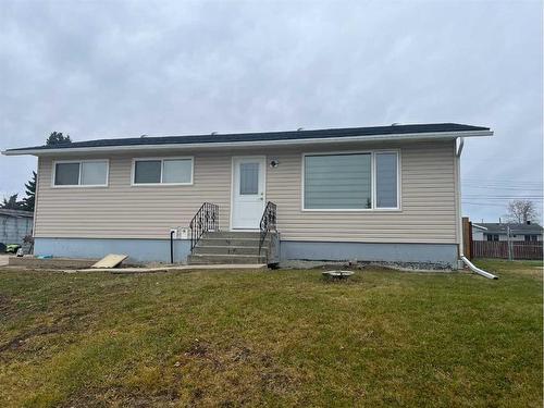 510 4 Avenue, Fox Creek, AB - Outdoor