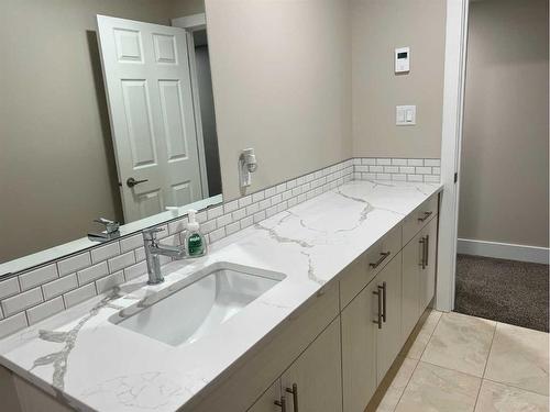 510 4 Avenue, Fox Creek, AB - Indoor Photo Showing Bathroom