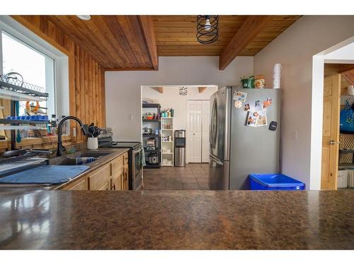 693028 Highway 813, Athabasca, AB - Indoor Photo Showing Kitchen