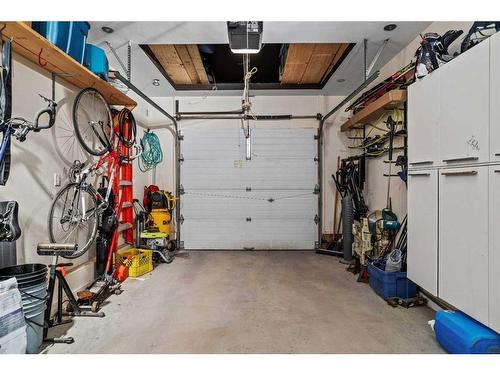 922 Lawrence Grassi Ridge, Canmore, AB - Indoor Photo Showing Garage